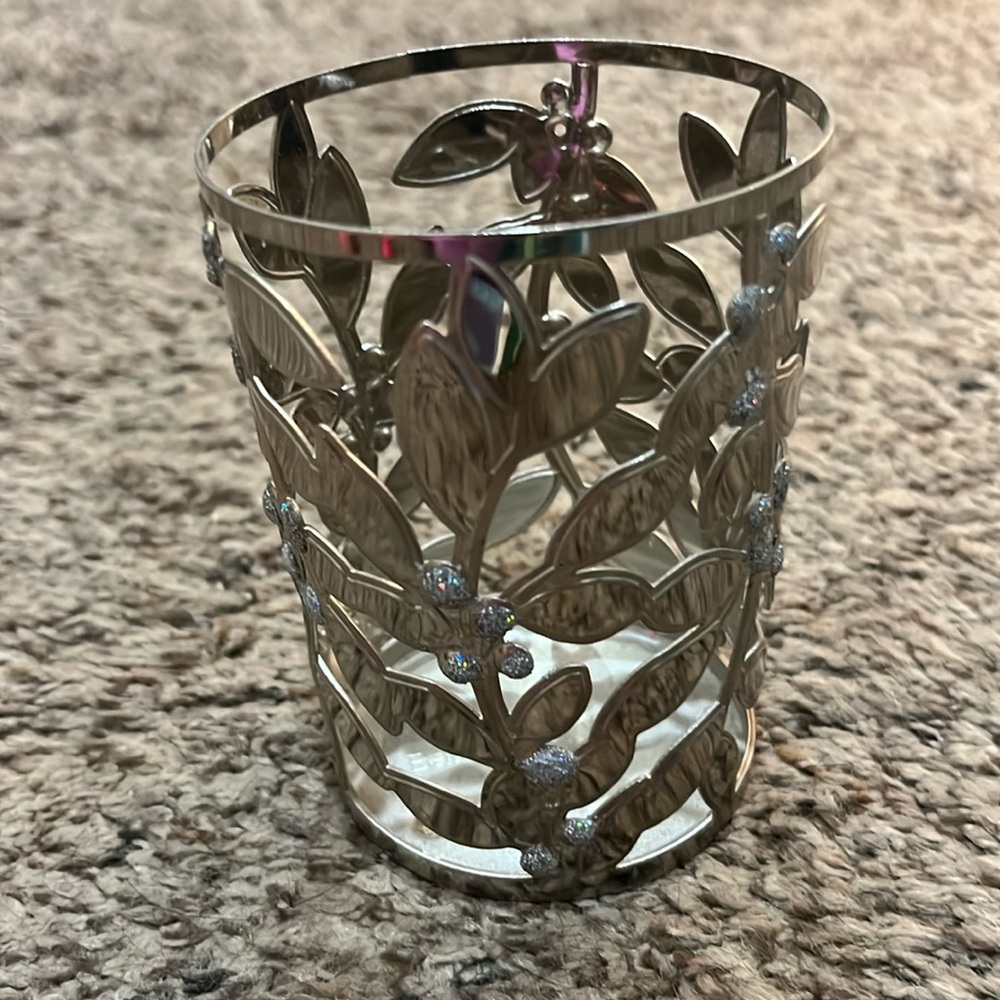 BATH & BODY WORKS CANDLE HOLDER